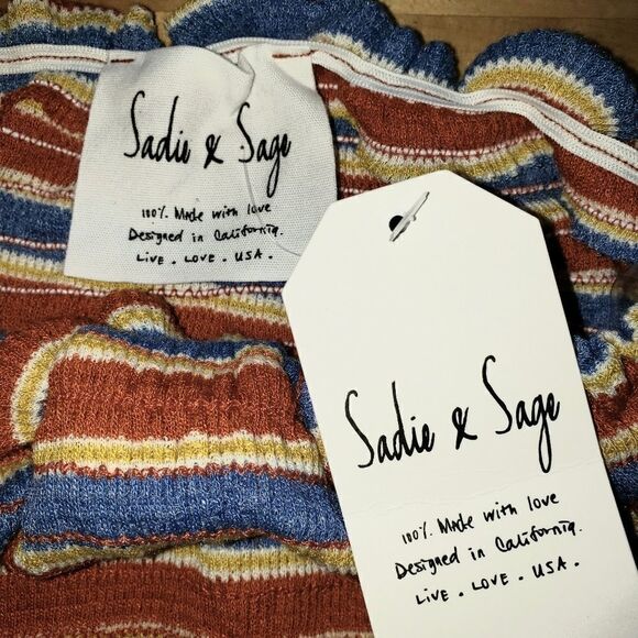 Sadie & Sage Off-The-Shoulder Cropped Pull… - Picture 5 of 7